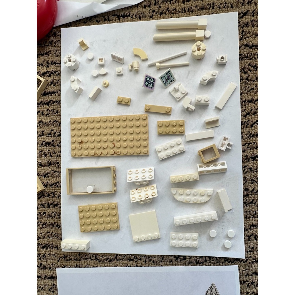 LEGO FRIENDS: Emma's Art Studio (41365) Partial Set Figurines Included - Picture 4 of 6